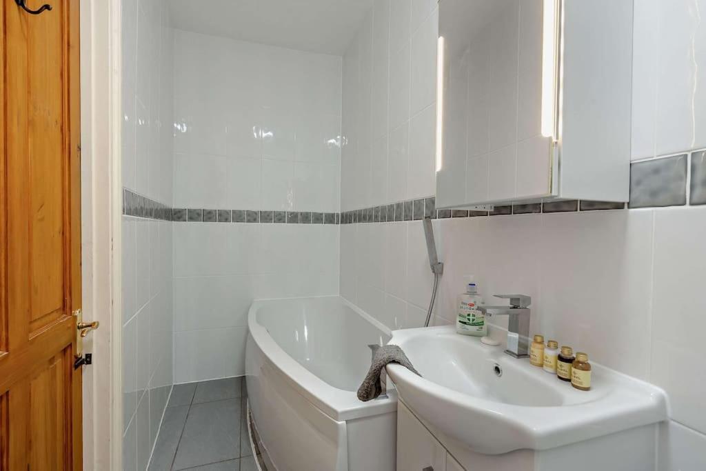 Willa Dizzy Heights Swanage Sleeps 10 With Amazing Views Zewnętrze zdjęcie